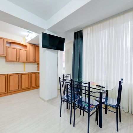 Catherine Hotel Κισινάου Εξωτερικό φωτογραφία